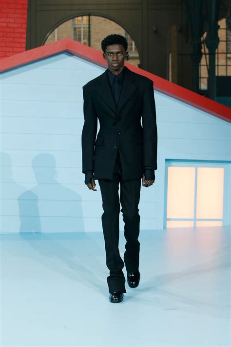 lv mens 22|Louis Vuitton Fall 2022 Menswear Collection .